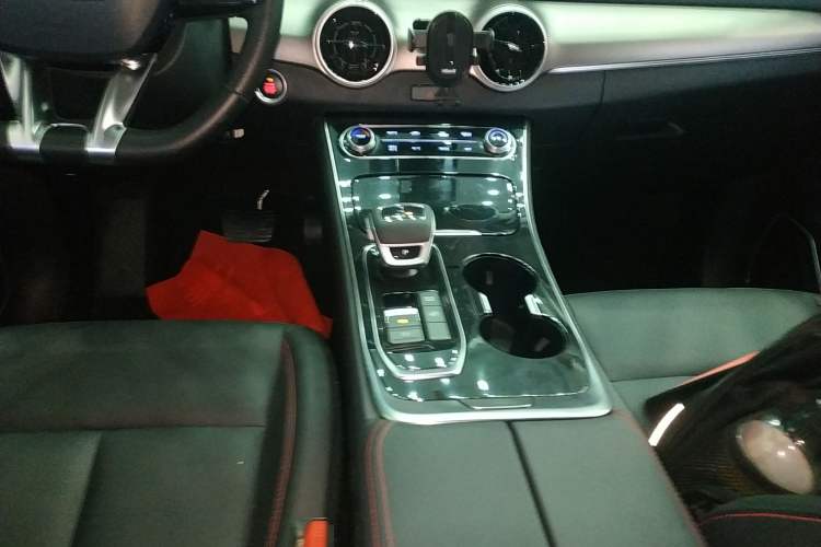 Used FORTHING T5 2022 Shengshi Version 1.5T Automatic - Yuanmeng Edition 5 Seats