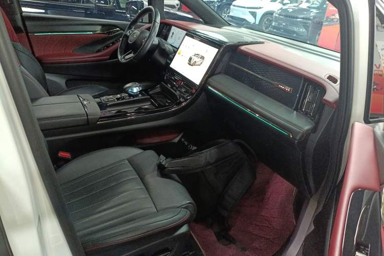 Used GAC Trumpchi M8 2023 Zongshi Series Dual-Motor Supreme Edition Right Front Seat