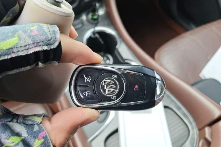 Used Buick Envision 2014 28T Four-Wheel Drive Elite Model
