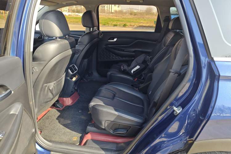 Used Hyundai Santa Fe 2019 380 TGDi TOP Automatic All-Wheel Drive Flagship (HTRAC) China V Standard Left Rear Seat