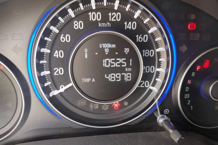 Used Honda Crider 2013 1.8L automatic luxury edition Odometer Close Up