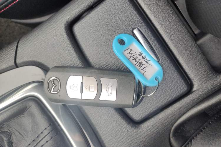 Used Mazda Atenza 2015 2.5L Blue Sky Sport Edition Interior 1