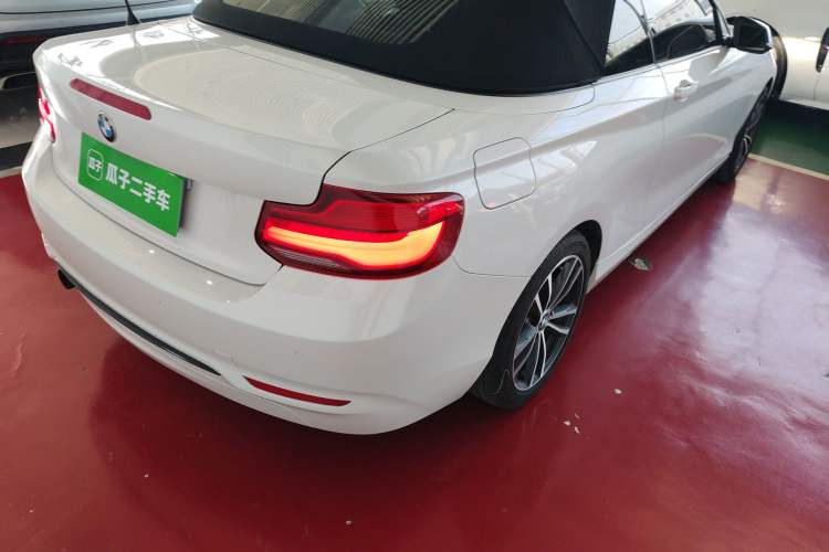 Used BMW 2 Series 2018 220i Convertible Coupe Sports Design Package
