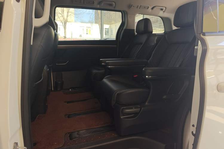 Used GAC Trumpchi M8 2020 Flagship Model 390T Deluxe Edition Left Rear Seat