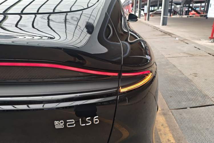 Used IM LS6 2023 Max Long-Range Version
