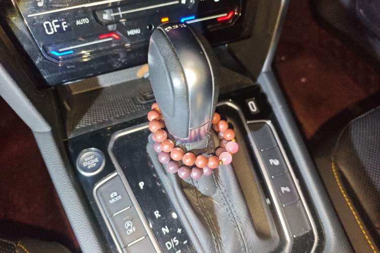 Used Volkswagen FAW-Volkswagen CC 2023 380TSI Striking Edition Gear Lever