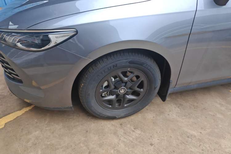 Used BYD Qin PLUS 2025 DM-i Smart Drive 55KM Leading Model