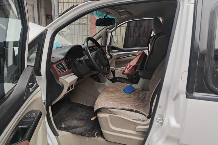 Used FORTHING Lingzhi 2017 M5 1.6L Standard Model