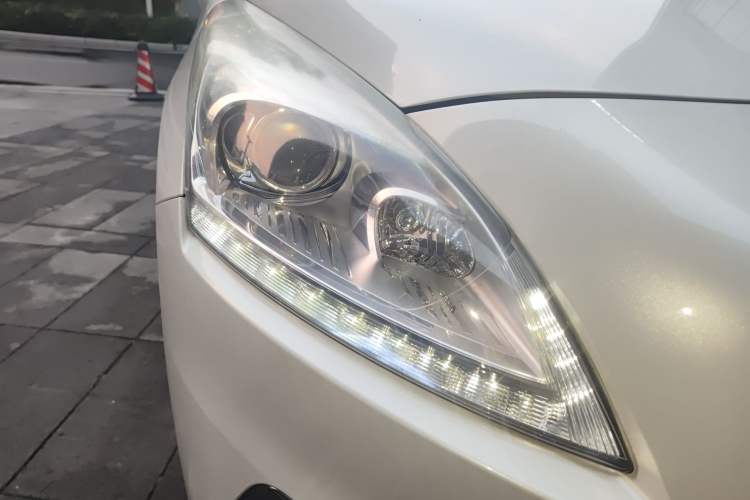 Used Peugeot 3008 2015 1.6THP Roland Garros Edition