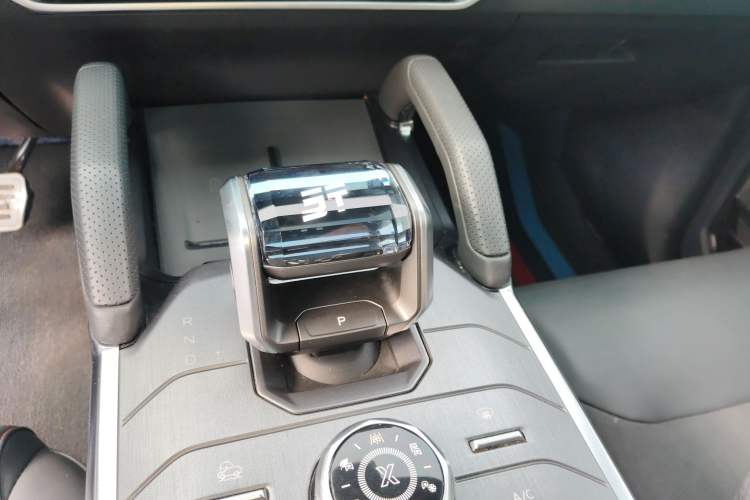 Used JETOUR Traveler 2023 2.0T All-Wheel Drive Conquer PRO