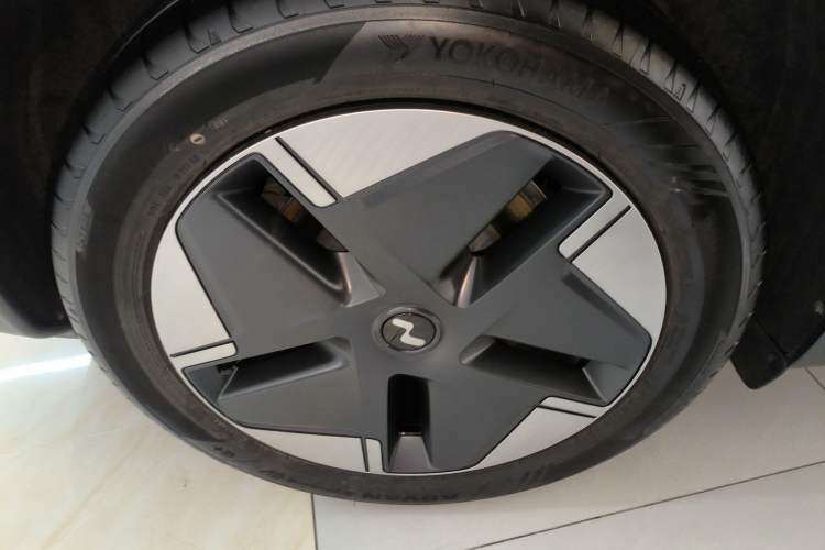 Used ONVO L60 2024 60 kWh Rear-Drive Version

