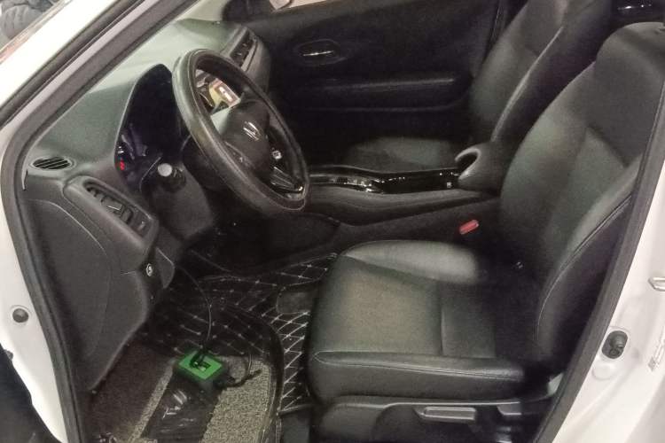 Used Honda Vezel 2017 1.8L CVT Front-Wheel Drive Pioneer Edition