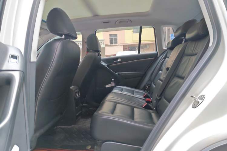 Used Volkswagen Tiguan 2017 300TSI Automatic Two-Wheel Drive Silk Road Comfort Edition Left Rear Seat