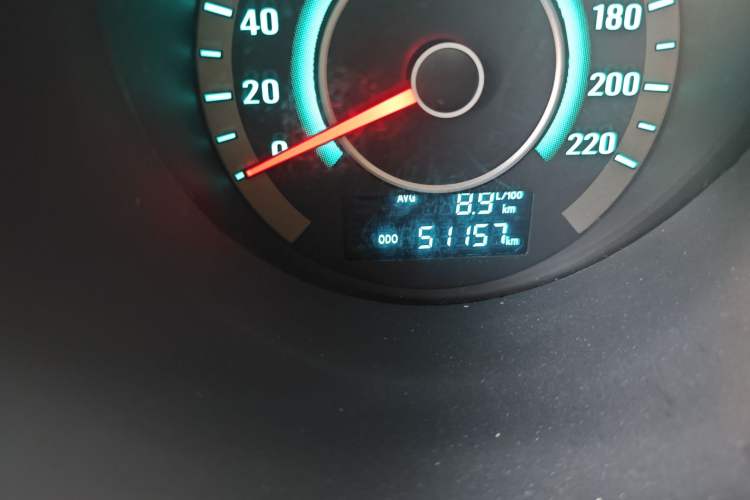 Used CHANGAN Eado 2012 1.6L Manual Luxury Model China IV Standard Odometer Close Up