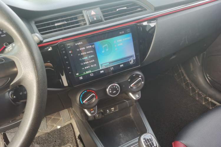 Used Kia KX Cross 2017 1.4L MT GLS Audio And AC Panel