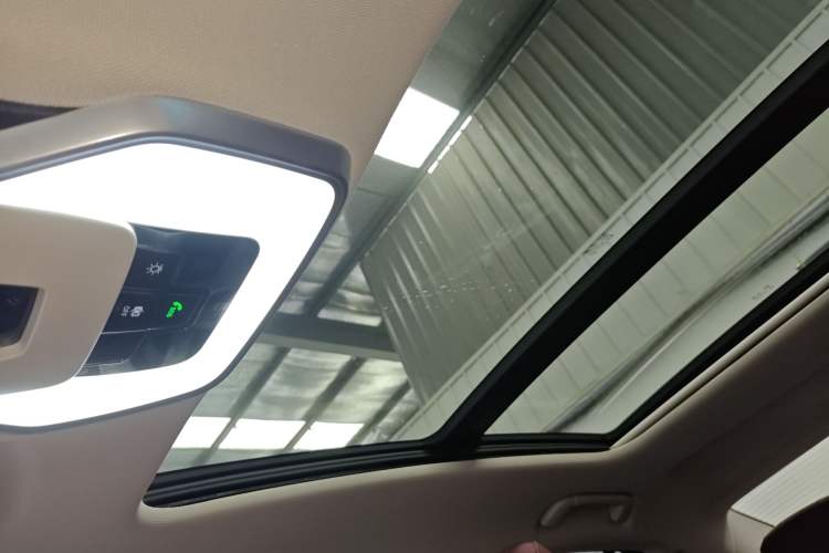 Used Hongqi H5 2024 1.5T DCT Smart Connect Flagship Edition
