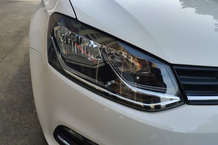 Used Volkswagen Polo 2016 1.6L Automatic Comfort Model
