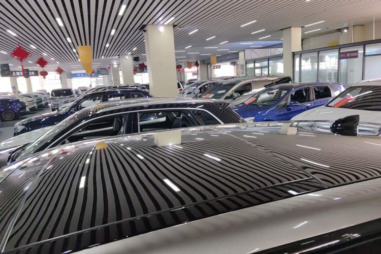 Used Land Rover Range Evoque 2021 Range Rover L 249 PS R-Dynamic SE Luxury Edition Roof