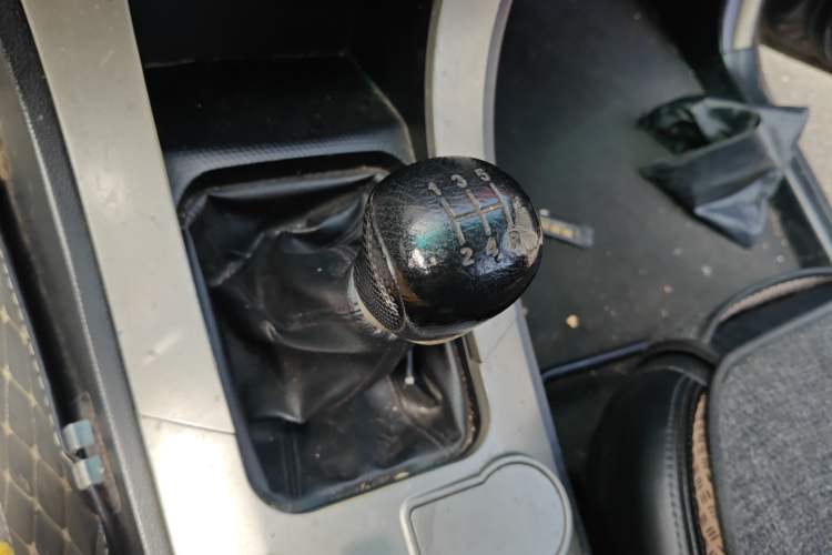 Used GAC Gonow Aoosed GX5 2012 2.0L Manual Gasoline Two-Wheel Drive Fashion Edition