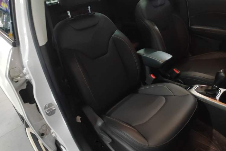 Used Jeep Compass 2017 200T Automatic Family Edition
