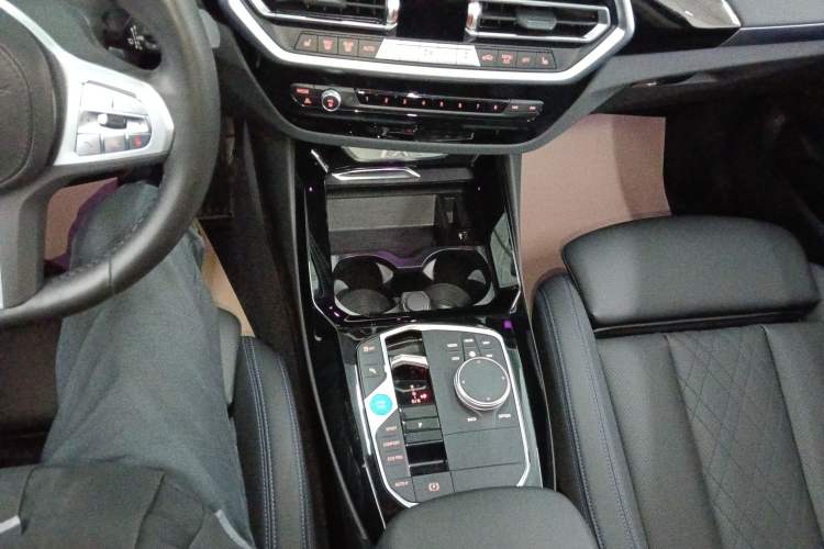Used BMW iX3 2024 Leading Model
