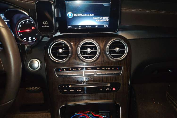 Used Mercedes-Benz GLC 2018 GLC 260 4MATIC Luxury Model