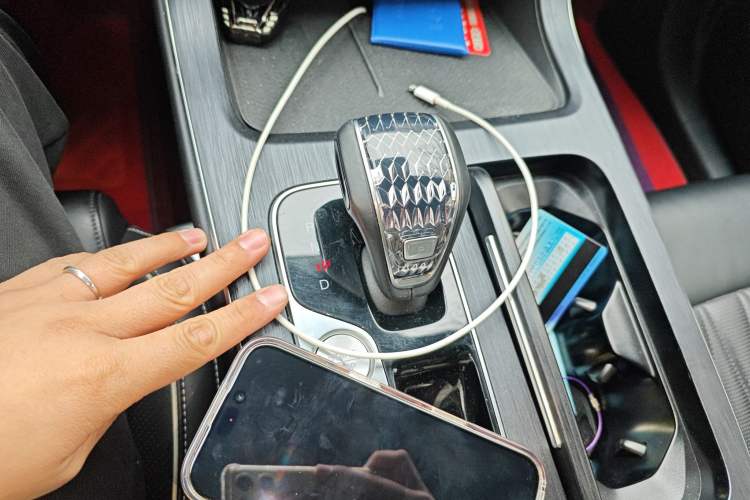 Used GAC Trumpchi GS8 2022 Linghang Series 2.0 TGDI Two-Wheel-Drive Luxury Smart Connectivity Version (7 Seats)
