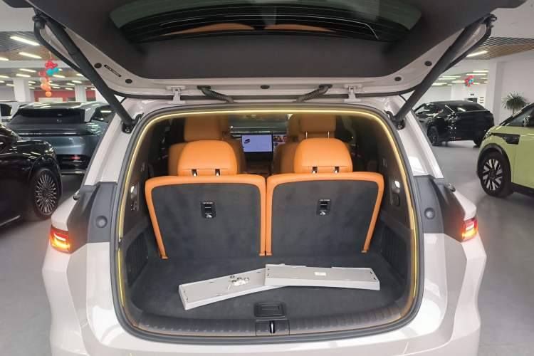 Used Li Auto i8 2025 Model Standard Version