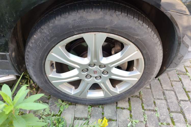 Used Cadillac SRX 2013 3.0L Leading Model Right Front Wheel Hub