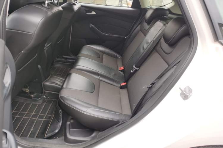 Used Ford Focus 2012 Hatchback 1.6L Automatic Fashion Edition