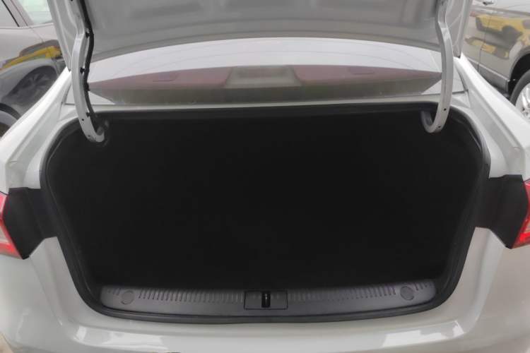 Used Roewe 360 2017 1.5L Automatic Luxury Edition