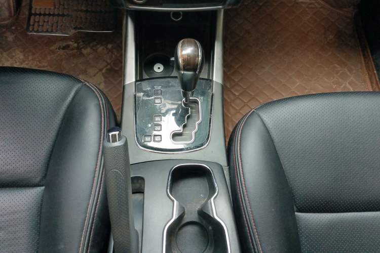 Used SsangYong Korando 2014 2.0L Gasoline Two-Wheel Drive Automatic Elite Navigation Edition
