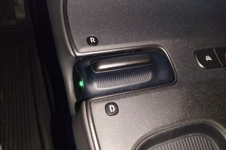 Used Nio ET5T 2024 75kWh Touring Gear Lever