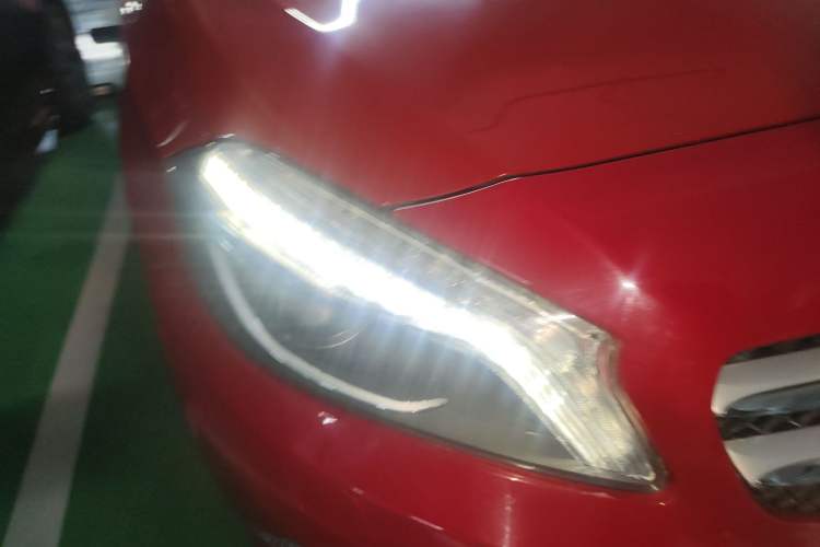 Used Mercedes-Benz A-Class 2015 A 200 Fashion Model Right Front Headlight