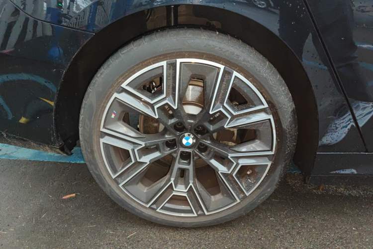 Used BMW 5 Series 2025 530Li Luxury Edition M Sport Package
