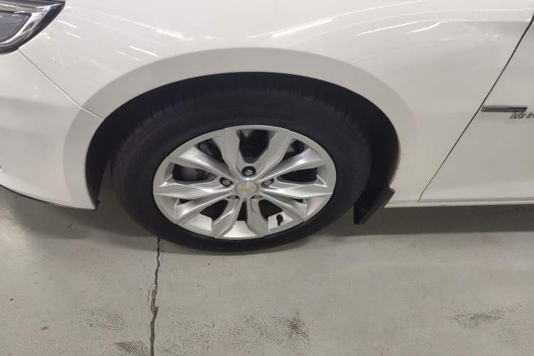 Used Chevrolet Malibu XL 2019 535T CVT Active Version Left Front Wheel Hub
