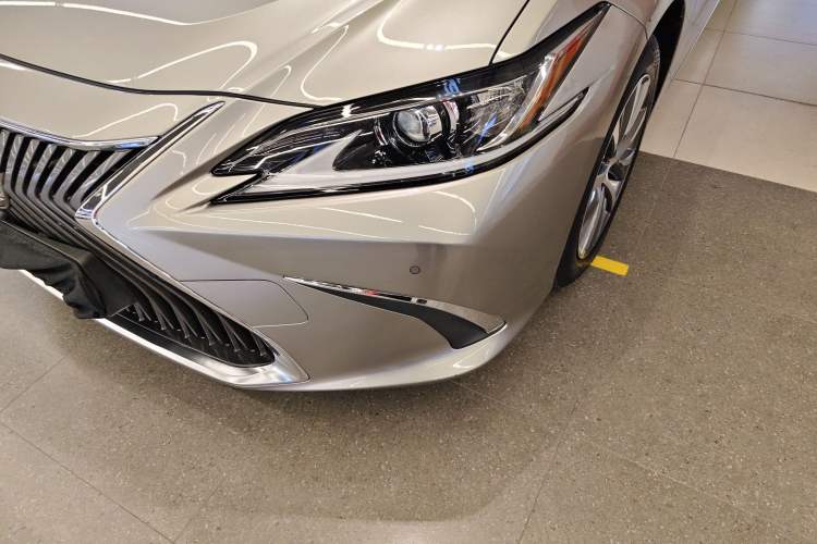 Used Lexus ES 2020 200 Excellence Edition