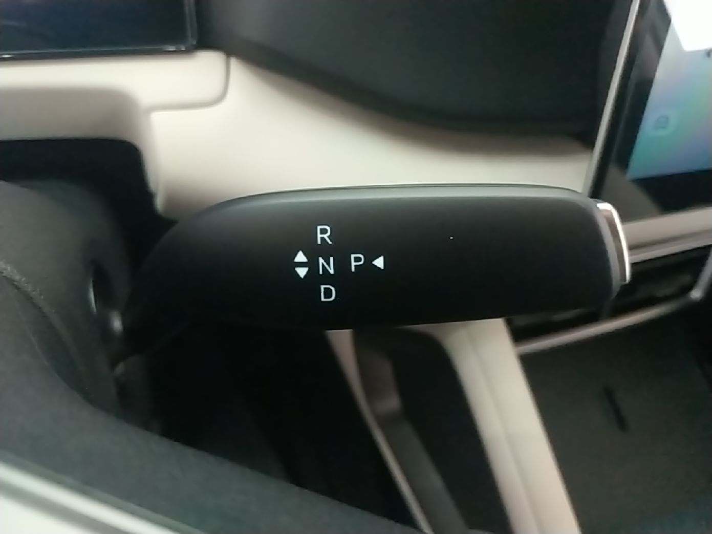 BYD Yuan UP 2025 Model 301KM Leading Version — снимка 16