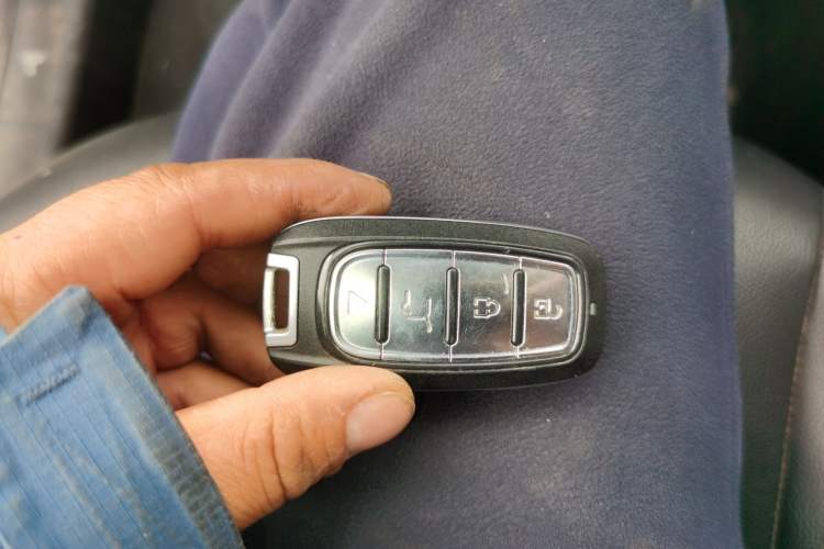 Used Roewe i5 2021 1.5L CVT Platinum Edition
