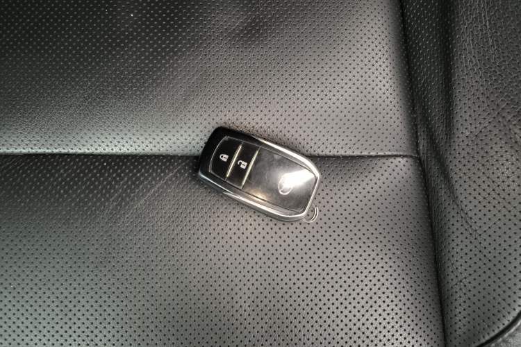 Used Toyota Highlander 2015 2.0T Four-Wheel Drive Luxury Edition 7-Seater