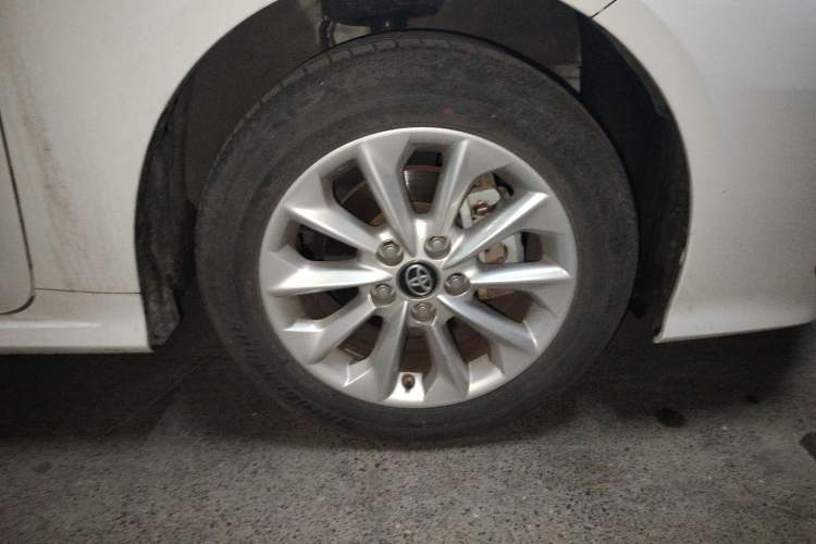 Used Toyota Corolla 2021 1.2T S-CVT Luxury Edition Right Front Wheel Hub