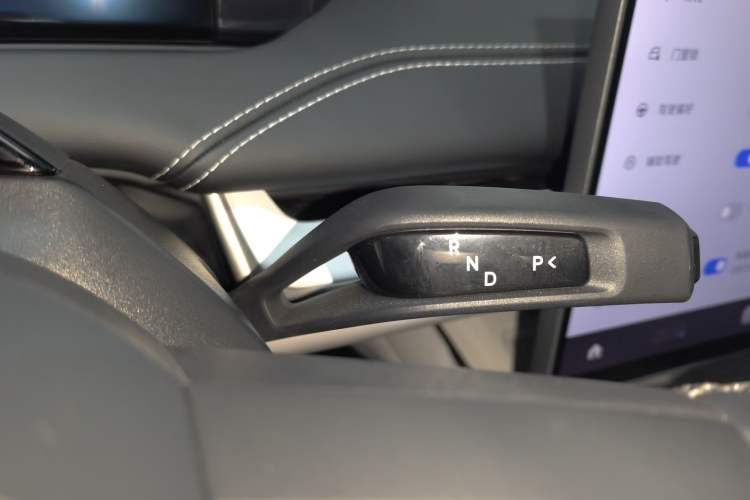 Used Xiaomi Auto SU7 2024 Four-Wheel Drive Ultra-Long Range Advanced Intelligent Driving Max Edition Gear Lever