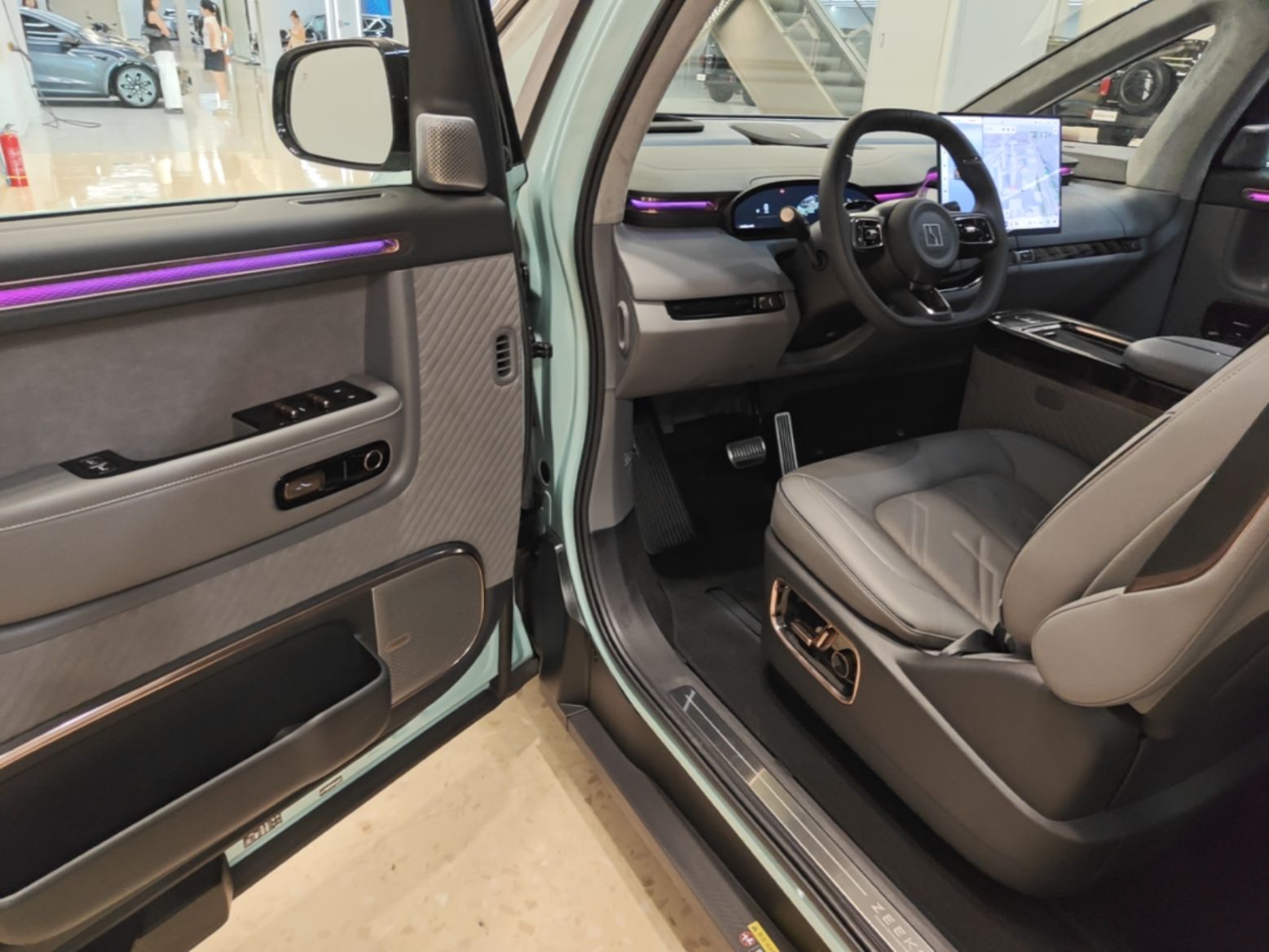 Zeekr MIX 2025 Intelligent Driving Version — снимка 18