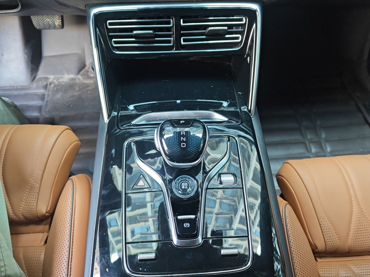 BYD Tang New Energy 2023 DM-i Champion Edition 112KM Prestige Model - Prestige — снимка 16