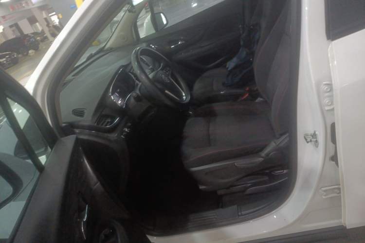 Used Buick Encore 2017 18T Automatic Two-Wheel Drive Urban Leading Model