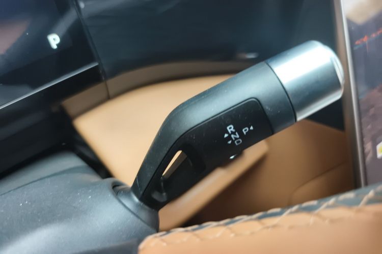 Used Geely Galaxy L7 2025 EM-i 115km Exploration+ Edition Gear Lever