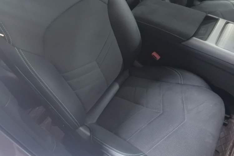 Used Geely Galaxy L6 2024 125km Creative Edition
