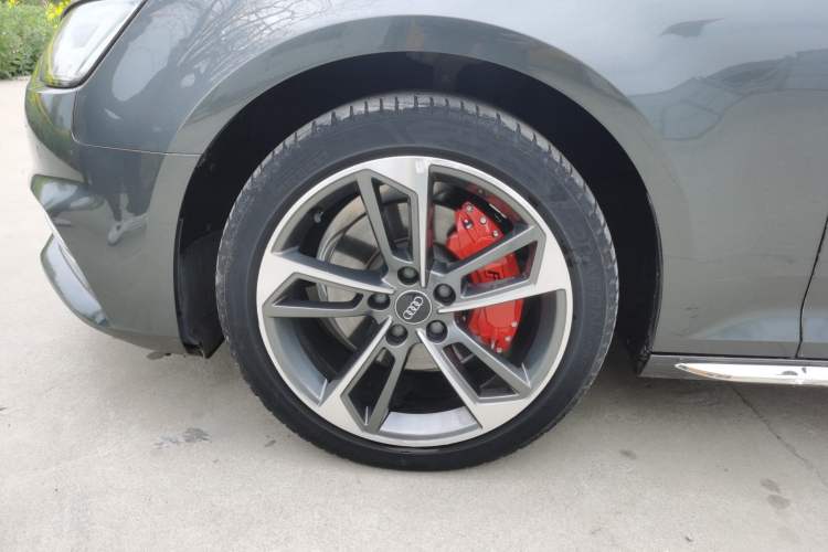 Used Audi A4L 2019 40 TFSI Ambition China VI
