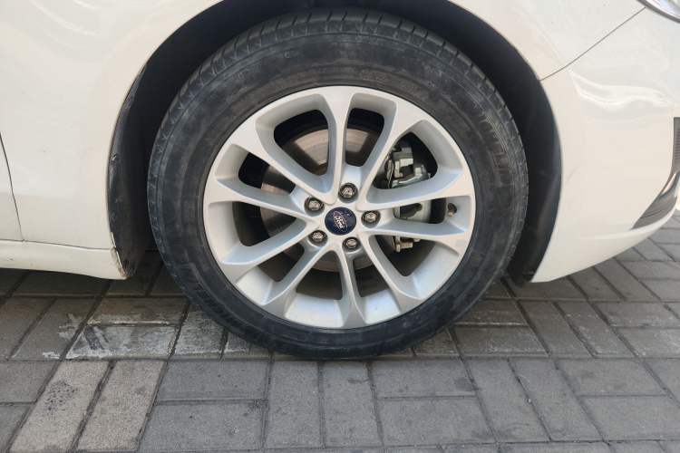 Used Ford Mondeo 2020 EcoBoost 180 Stylish Model Right Front Wheel Hub