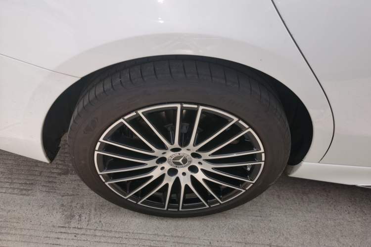 Used Mercedes-Benz C-Class 2024 Restyled C-Class 260 L Sport Edition Right Rear Wheel Hub